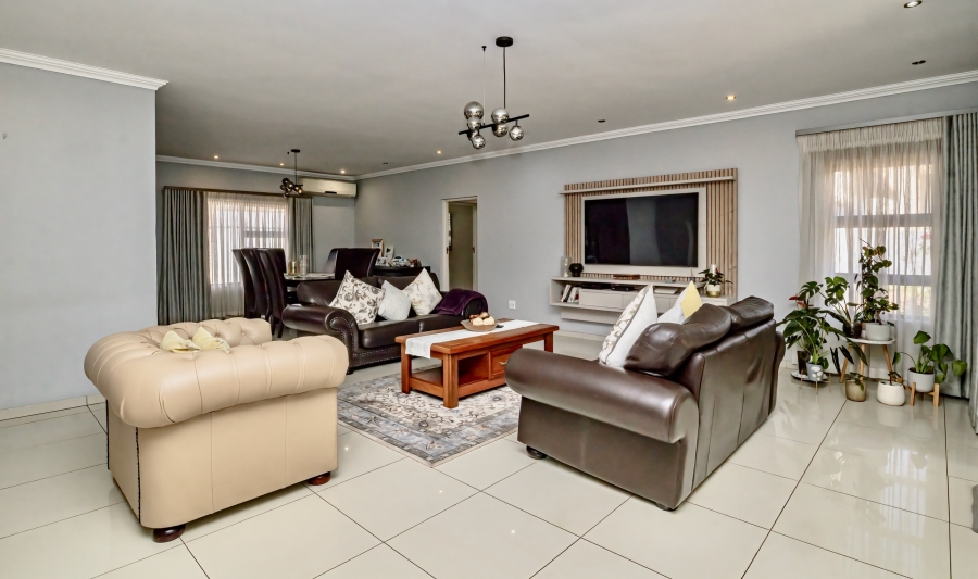 4 Bedroom Property for Sale in The Meadows Gauteng