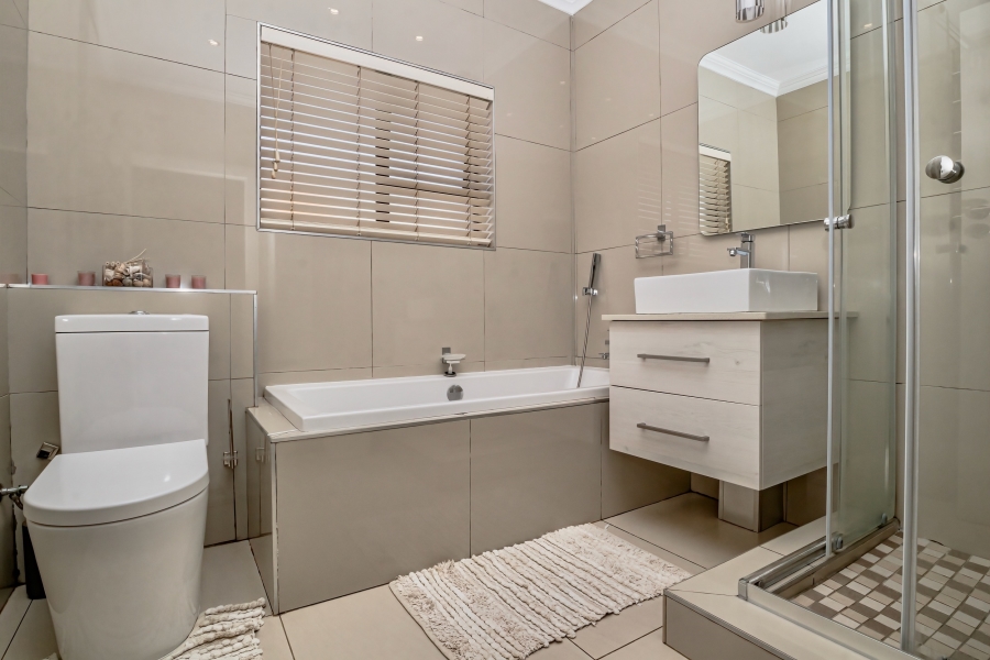 4 Bedroom Property for Sale in The Meadows Gauteng
