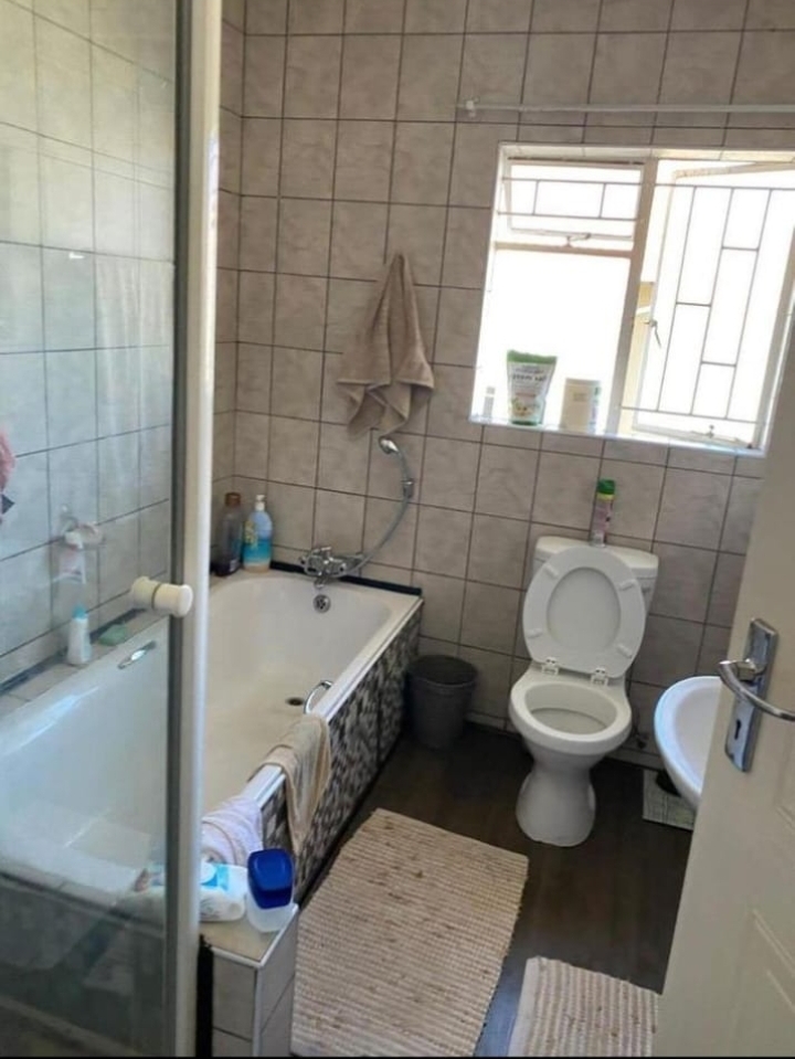 To Let 2 Bedroom Property for Rent in Comet Gauteng