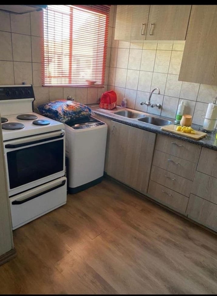 To Let 2 Bedroom Property for Rent in Comet Gauteng