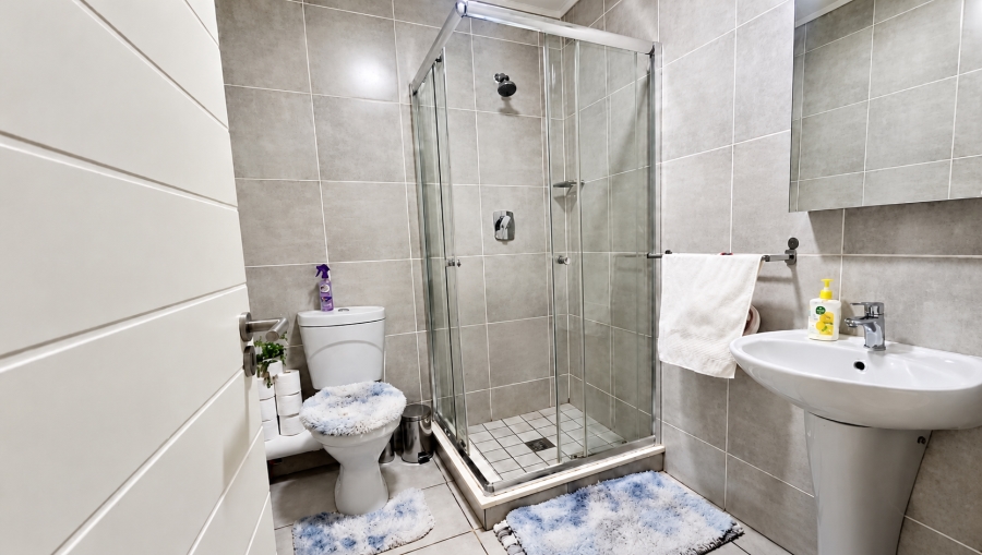 2 Bedroom Property for Sale in Lilianton Gauteng