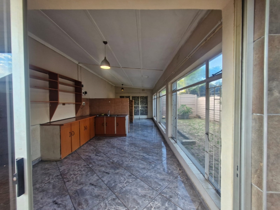 To Let 1 Bedroom Property for Rent in Dalpark Gauteng