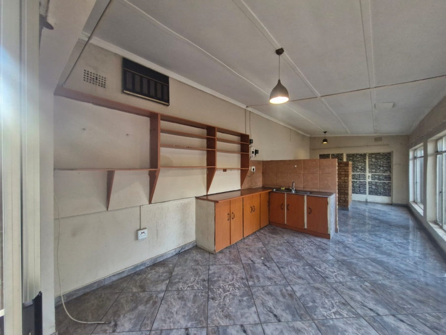 To Let 1 Bedroom Property for Rent in Dalpark Gauteng