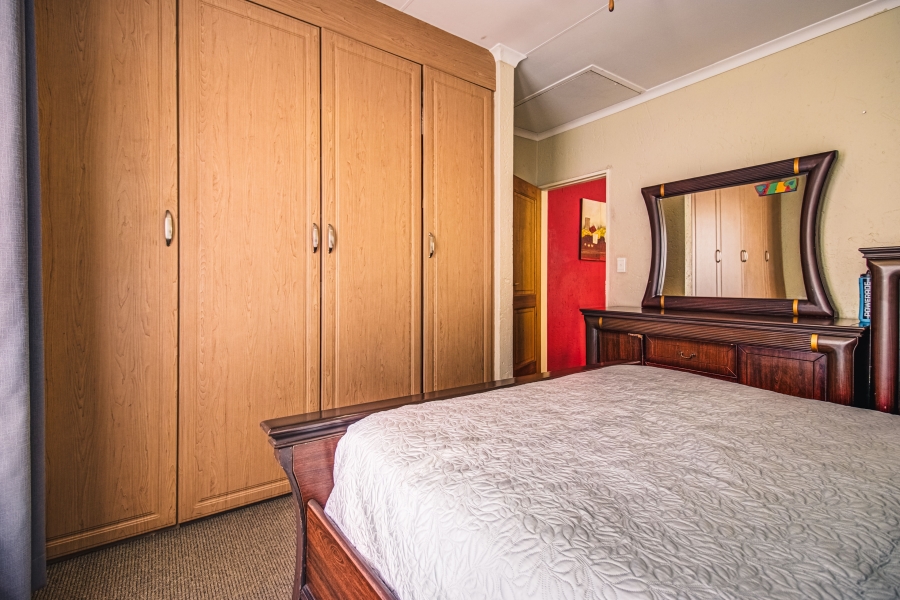 4 Bedroom Property for Sale in Bonaero Park Gauteng