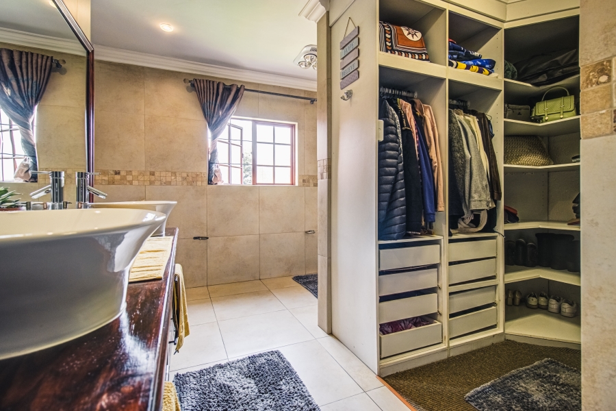 4 Bedroom Property for Sale in Bonaero Park Gauteng
