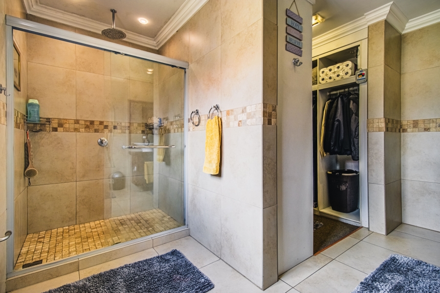 4 Bedroom Property for Sale in Bonaero Park Gauteng
