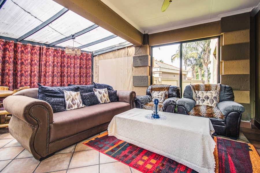 4 Bedroom Property for Sale in Bonaero Park Gauteng