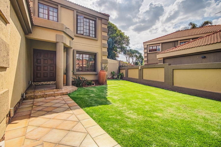 4 Bedroom Property for Sale in Bonaero Park Gauteng