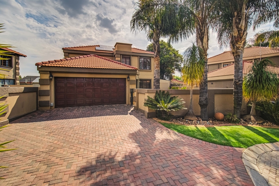 4 Bedroom Property for Sale in Bonaero Park Gauteng