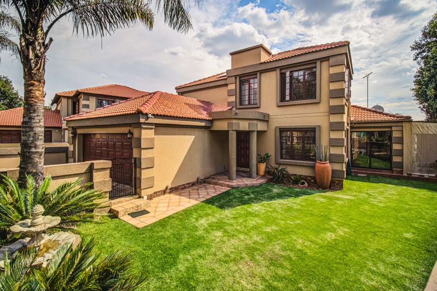 4 Bedroom Property for Sale in Bonaero Park Gauteng