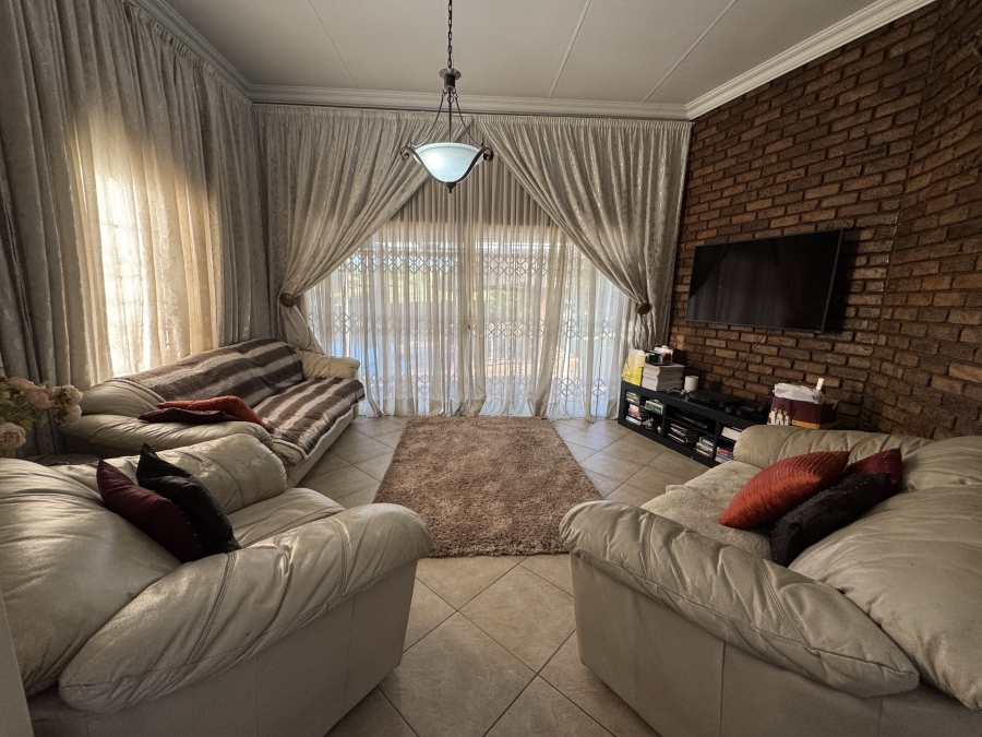 3 Bedroom Property for Sale in Esther Park Gauteng