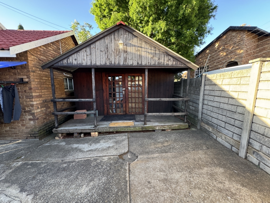 3 Bedroom Property for Sale in Esther Park Gauteng
