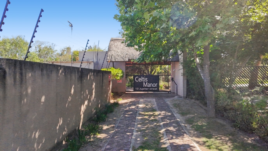 15 Bedroom Property for Sale in Crowthorne AH Gauteng