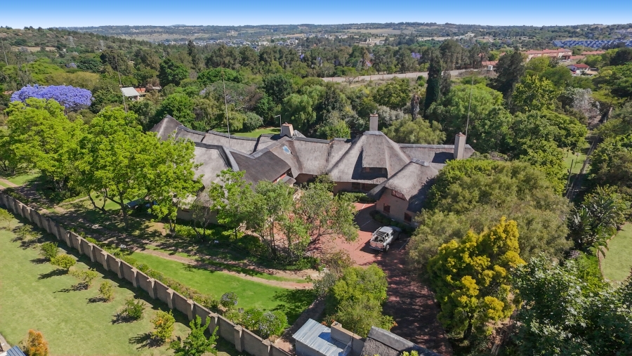 15 Bedroom Property for Sale in Crowthorne AH Gauteng