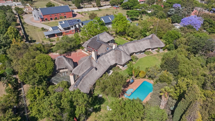 15 Bedroom Property for Sale in Crowthorne AH Gauteng