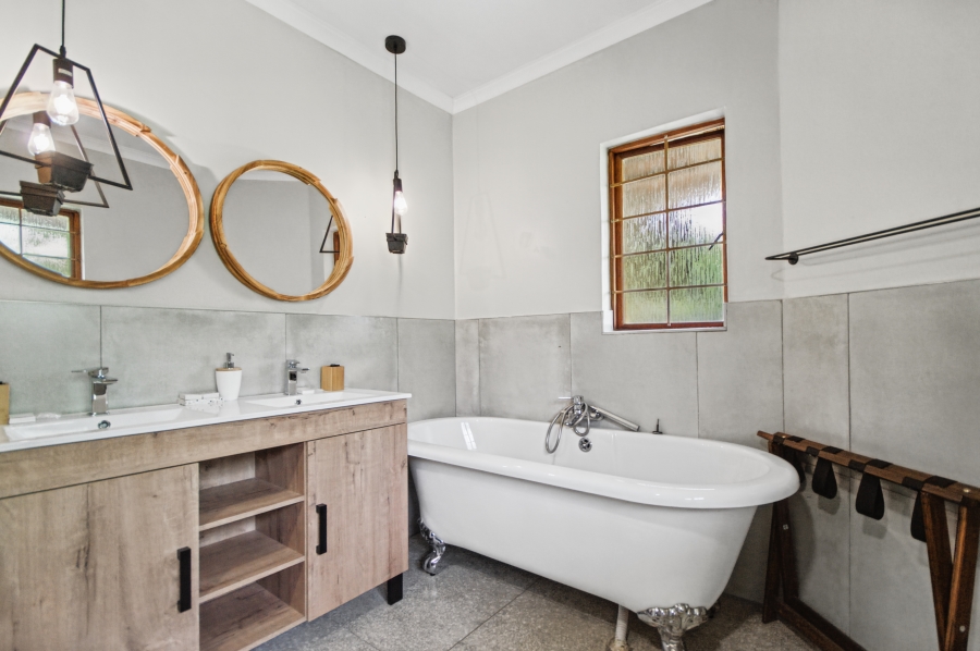 15 Bedroom Property for Sale in Crowthorne AH Gauteng