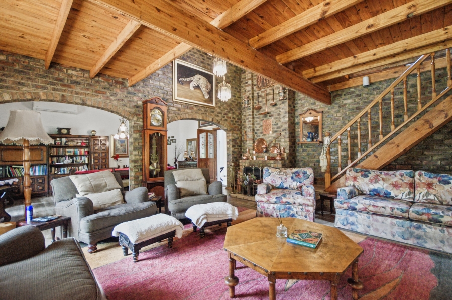 7 Bedroom Property for Sale in Blue Hills Gauteng