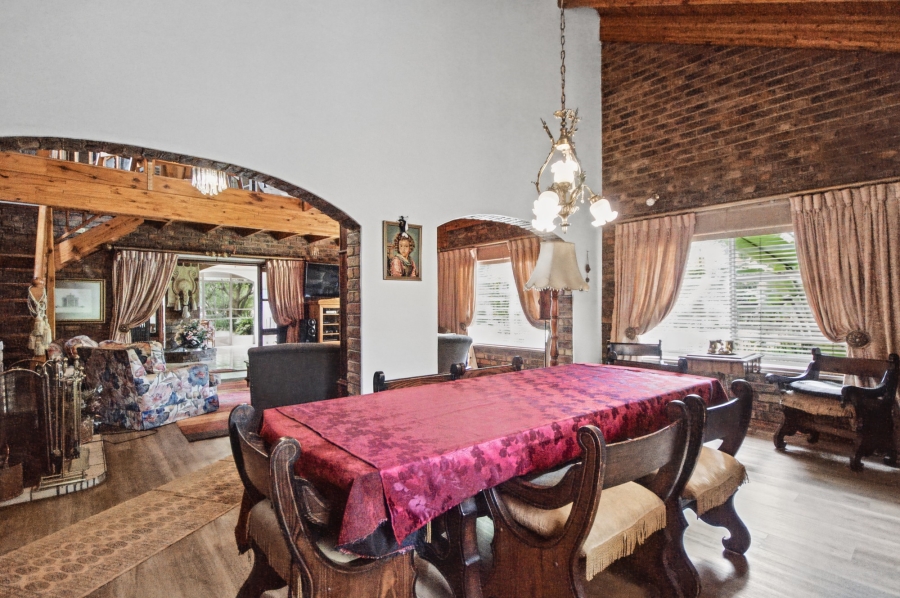 7 Bedroom Property for Sale in Blue Hills Gauteng
