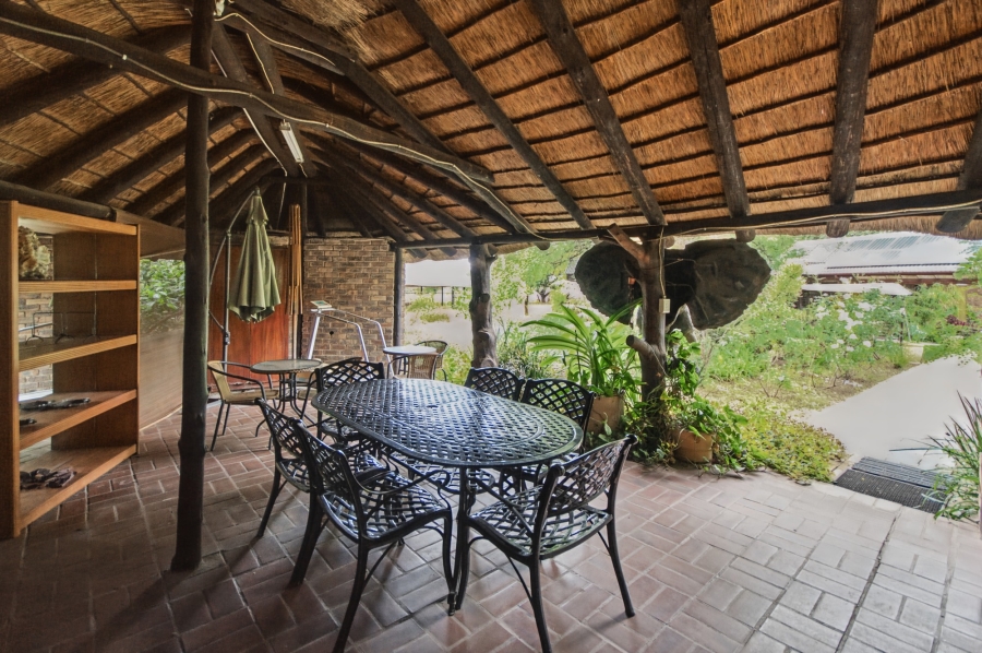 7 Bedroom Property for Sale in Blue Hills Gauteng