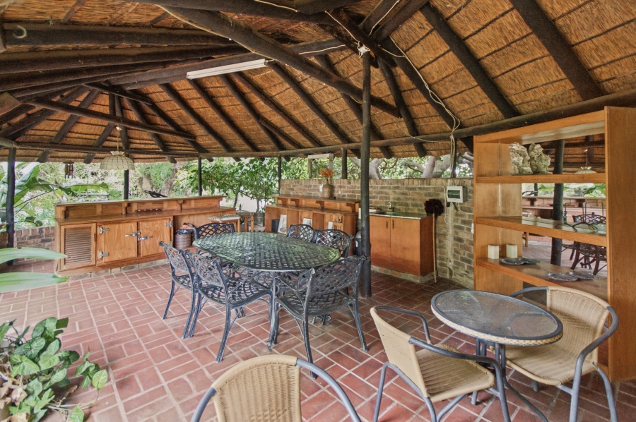 7 Bedroom Property for Sale in Blue Hills Gauteng