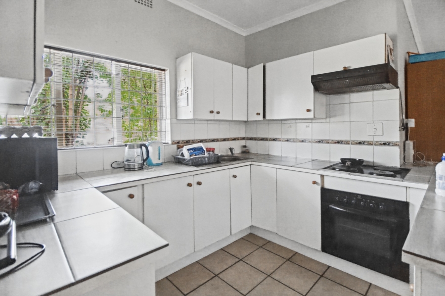 7 Bedroom Property for Sale in Blue Hills Gauteng