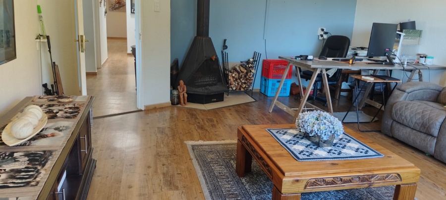 5 Bedroom Property for Sale in Elandsfontein Gauteng