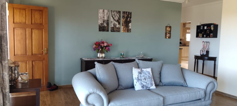 5 Bedroom Property for Sale in Elandsfontein Gauteng