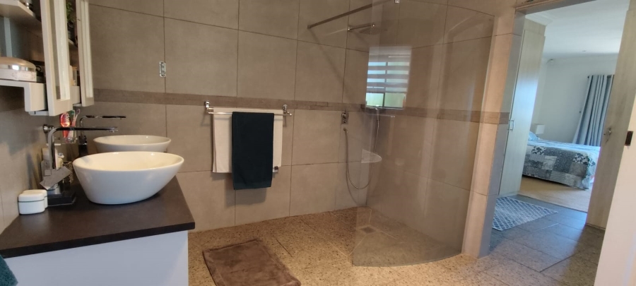 5 Bedroom Property for Sale in Elandsfontein Gauteng