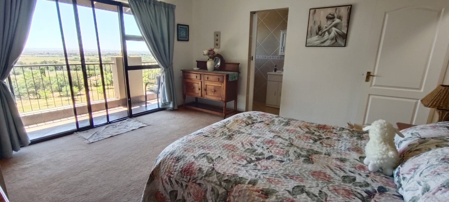 5 Bedroom Property for Sale in Elandsfontein Gauteng