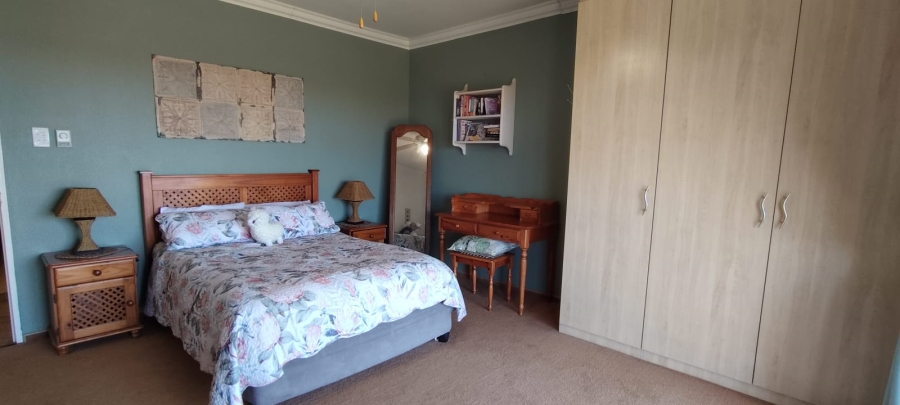 5 Bedroom Property for Sale in Elandsfontein Gauteng