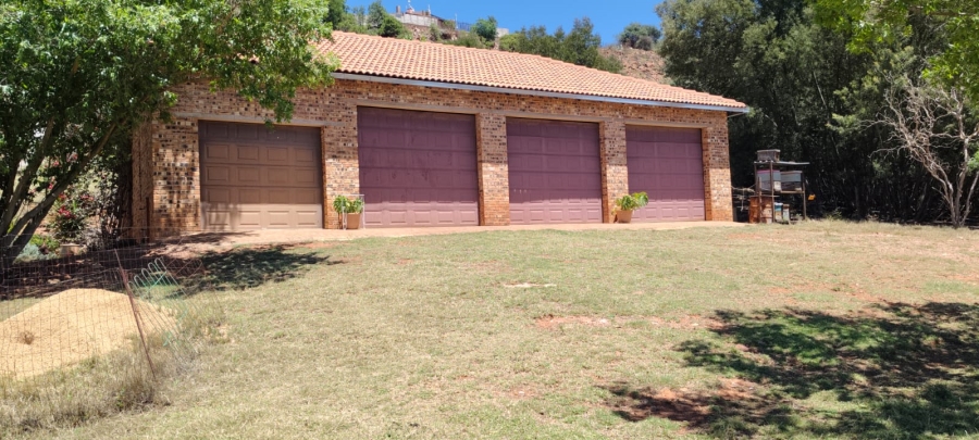 5 Bedroom Property for Sale in Elandsfontein Gauteng