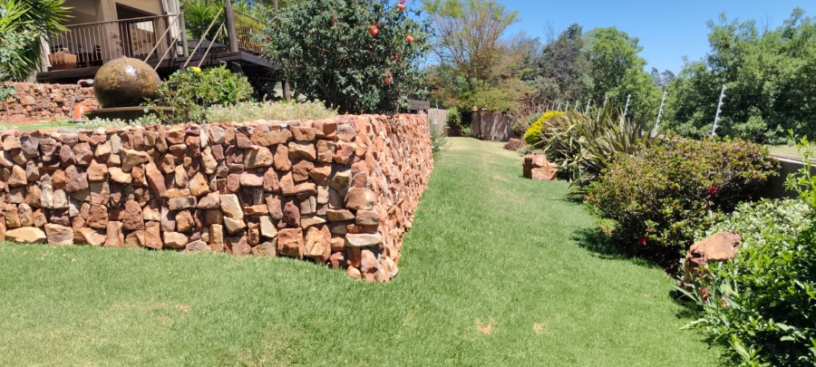 5 Bedroom Property for Sale in Elandsfontein Gauteng