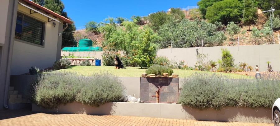 5 Bedroom Property for Sale in Elandsfontein Gauteng