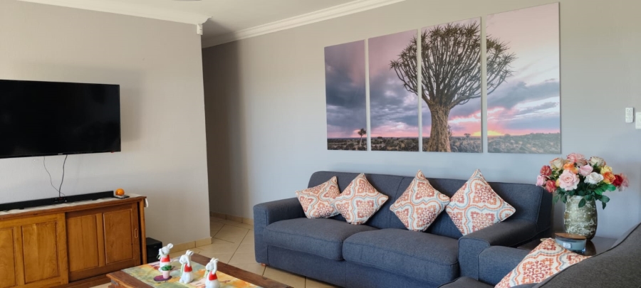 5 Bedroom Property for Sale in Elandsfontein Gauteng