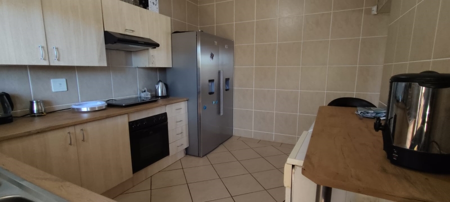 5 Bedroom Property for Sale in Elandsfontein Gauteng