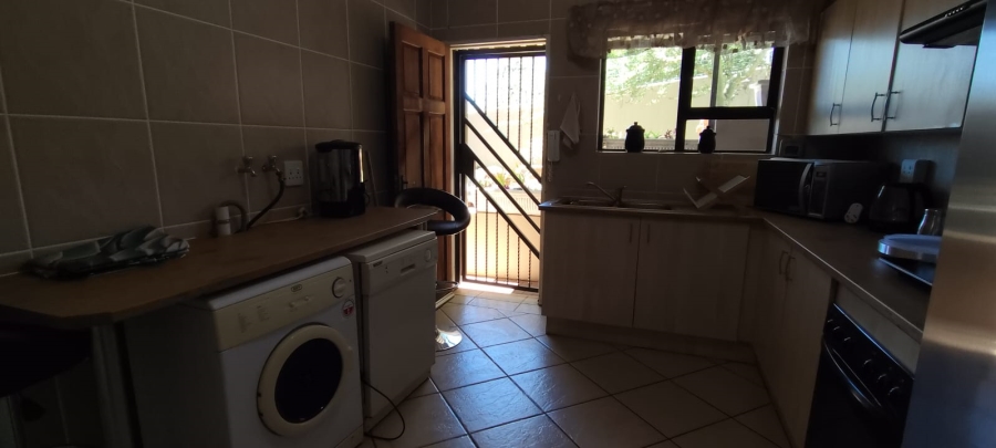 5 Bedroom Property for Sale in Elandsfontein Gauteng