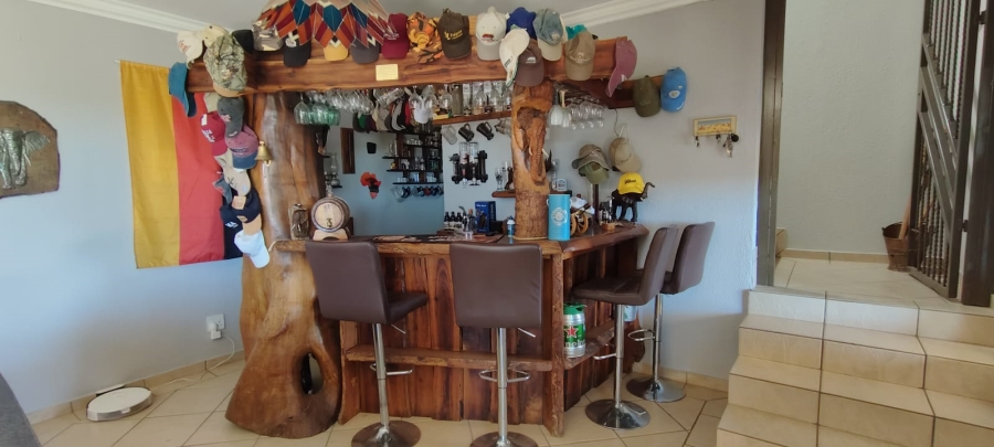 5 Bedroom Property for Sale in Elandsfontein Gauteng