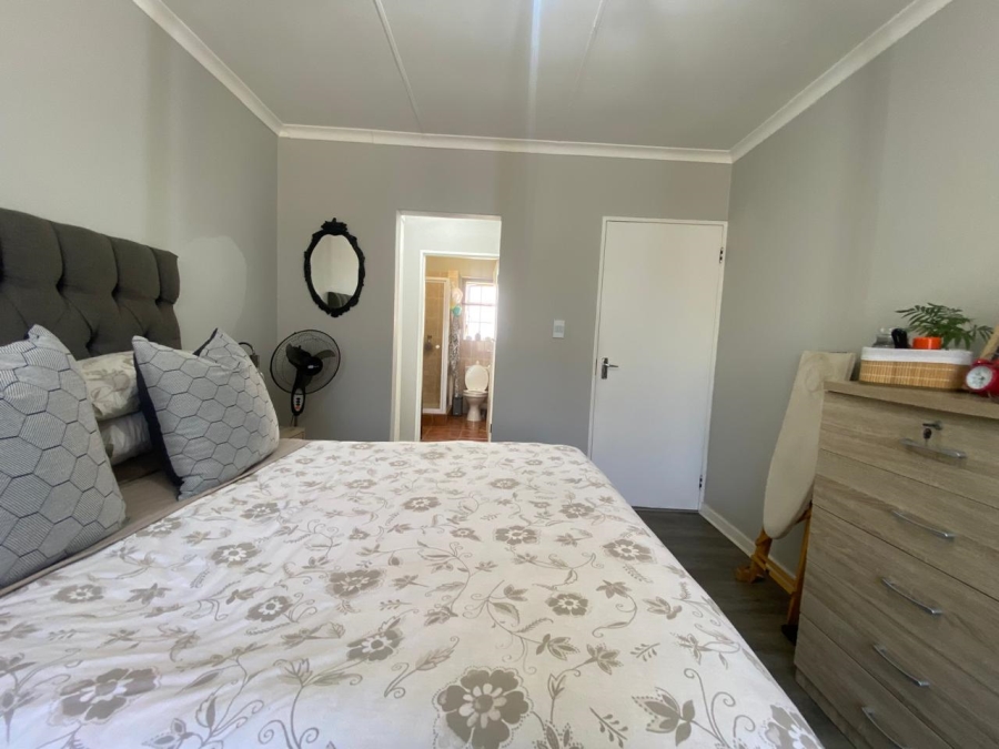 To Let 2 Bedroom Property for Rent in Rietvalleirand Gauteng