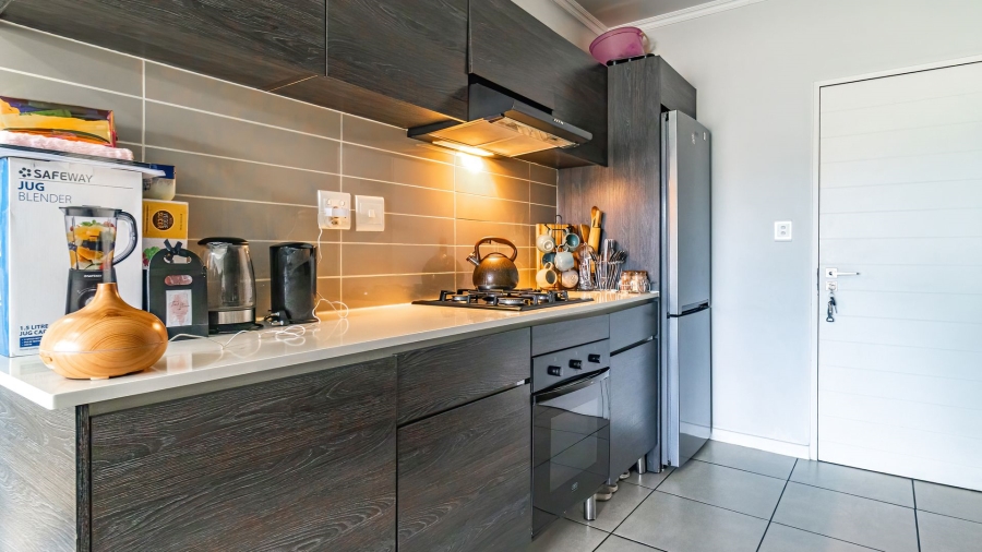 1 Bedroom Property for Sale in Olivedale Gauteng
