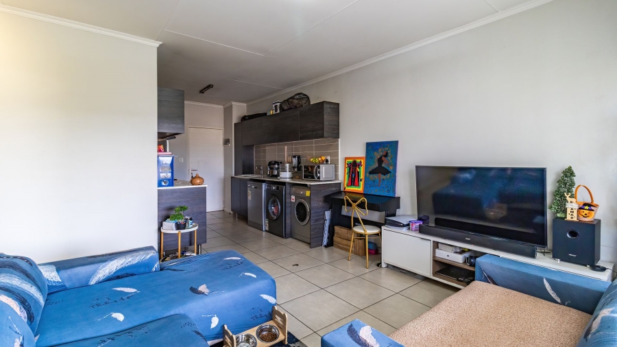 1 Bedroom Property for Sale in Olivedale Gauteng