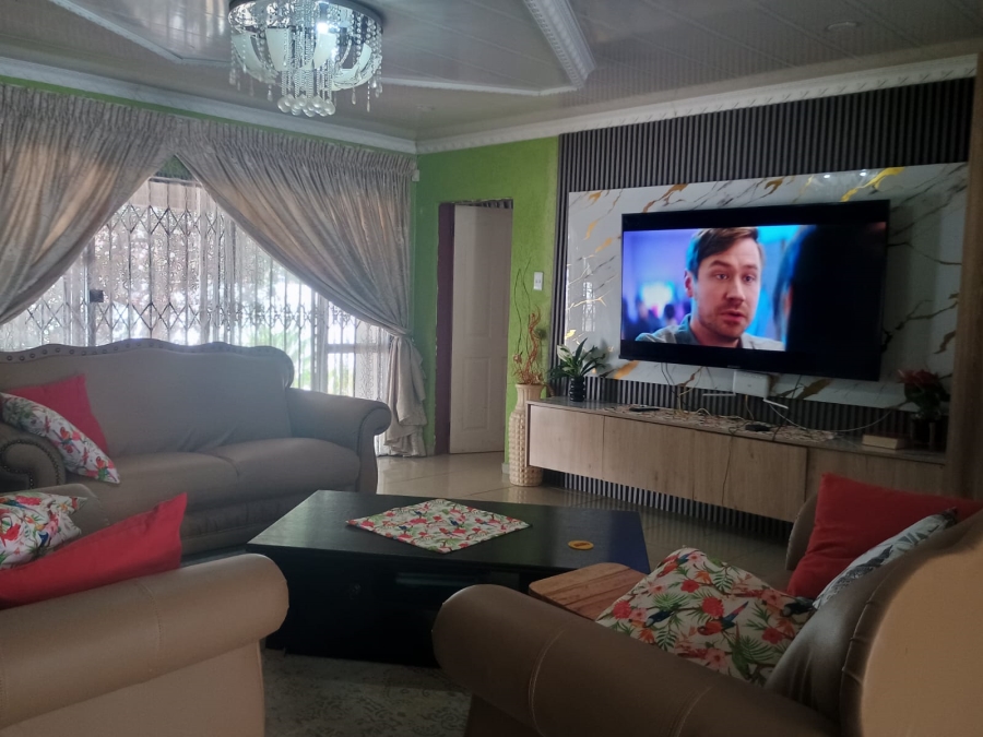 4 Bedroom Property for Sale in Vanderbijlpark CW 3 Gauteng
