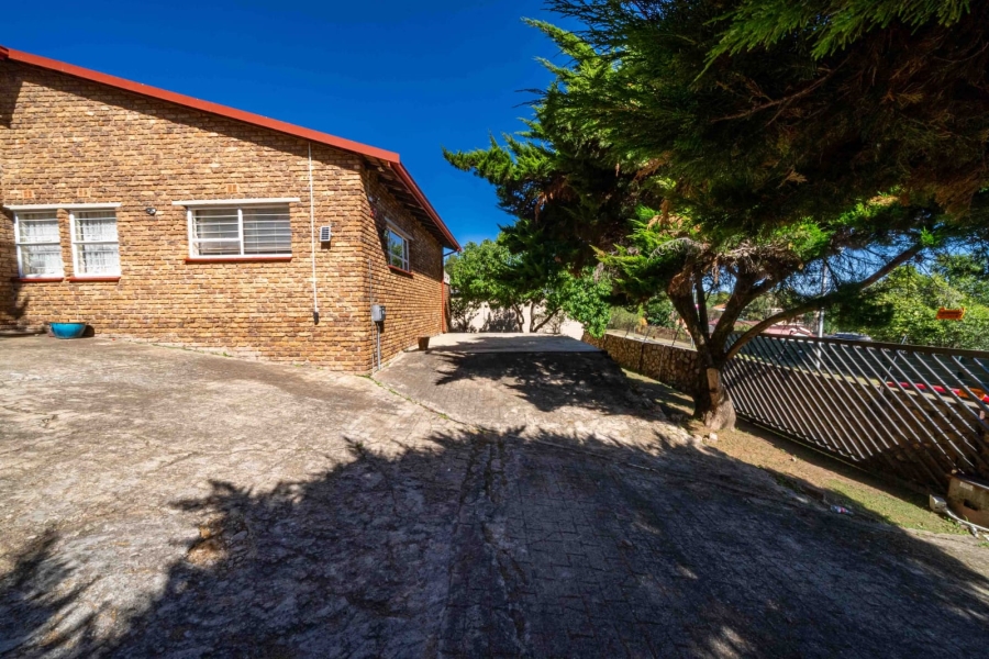 3 Bedroom Property for Sale in Roodekrans Gauteng
