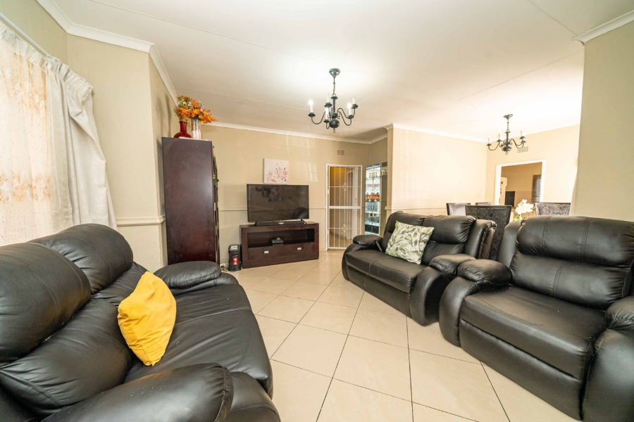 3 Bedroom Property for Sale in Roodekrans Gauteng