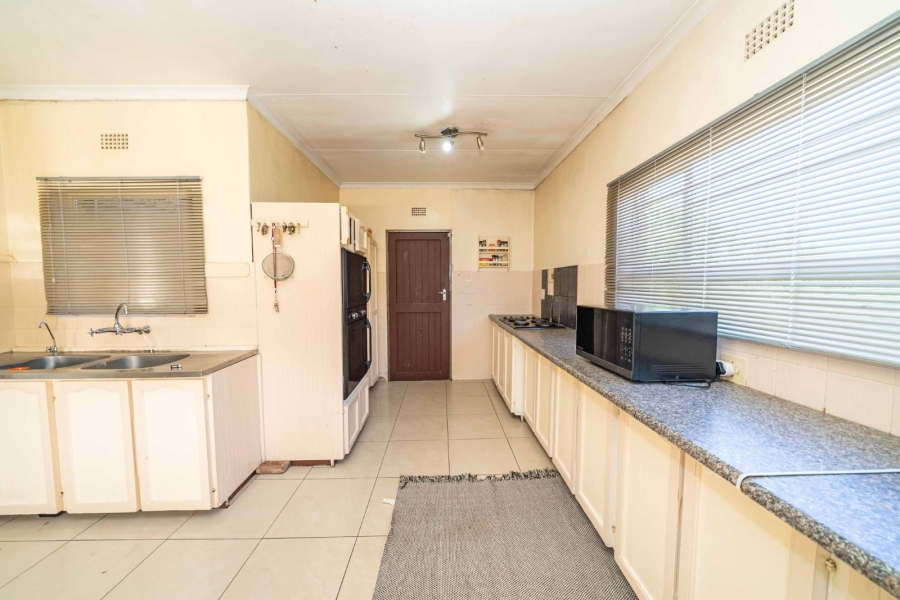 3 Bedroom Property for Sale in Roodekrans Gauteng
