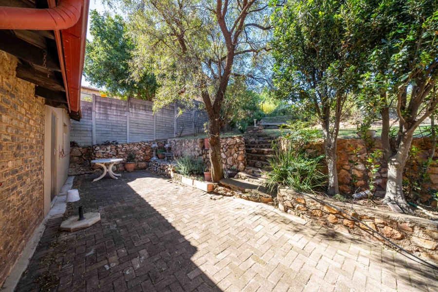 3 Bedroom Property for Sale in Roodekrans Gauteng