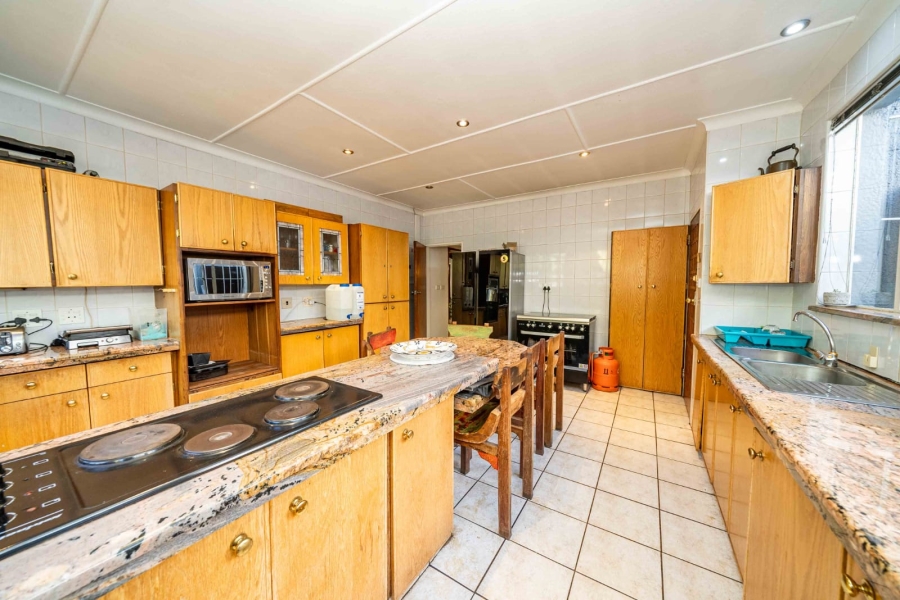 5 Bedroom Property for Sale in Parkrand Gauteng