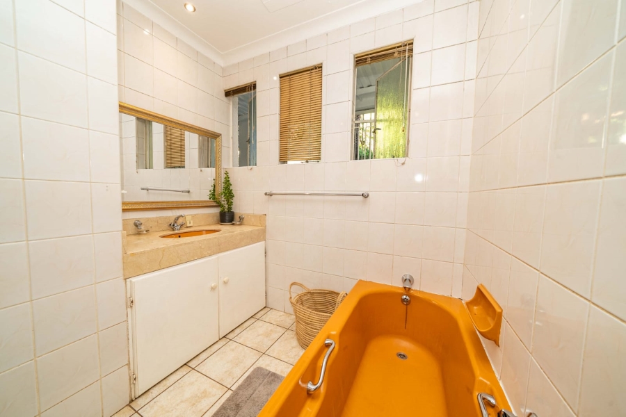 5 Bedroom Property for Sale in Parkrand Gauteng