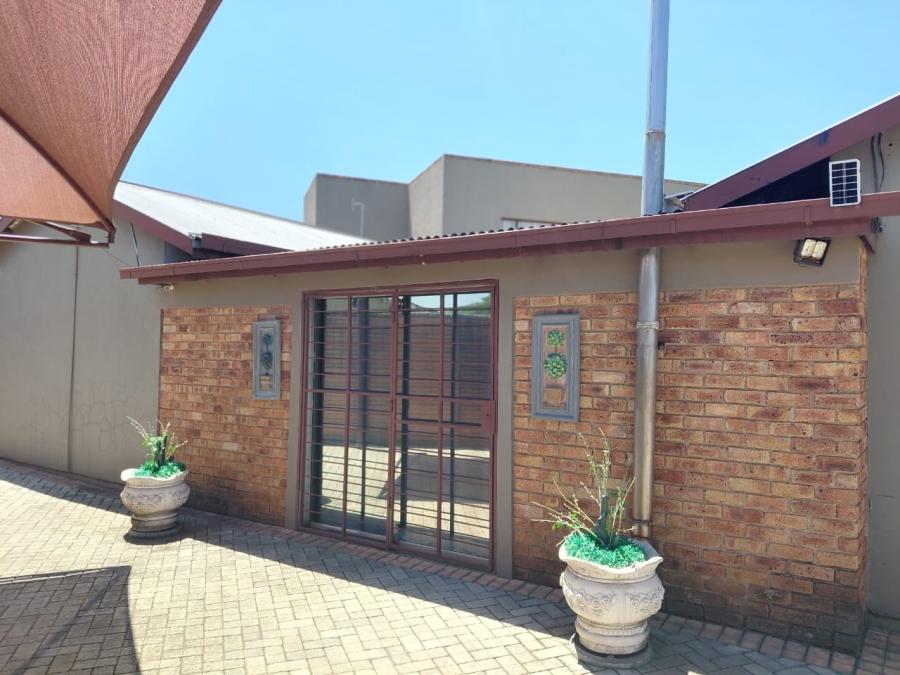 3 Bedroom Property for Sale in Minnebron Gauteng