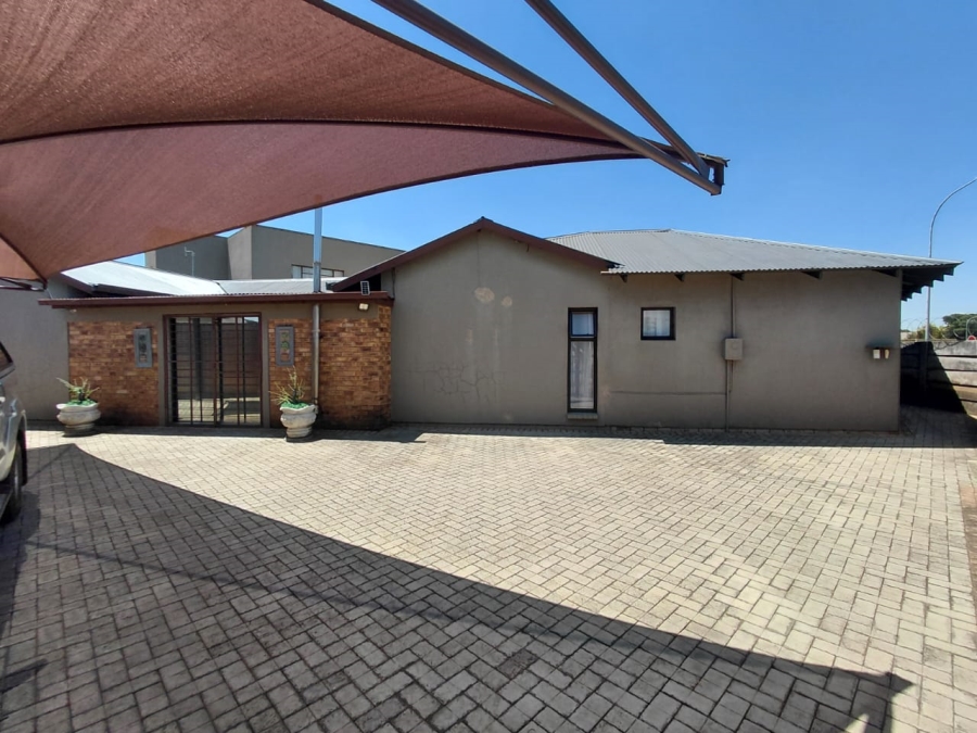 3 Bedroom Property for Sale in Minnebron Gauteng
