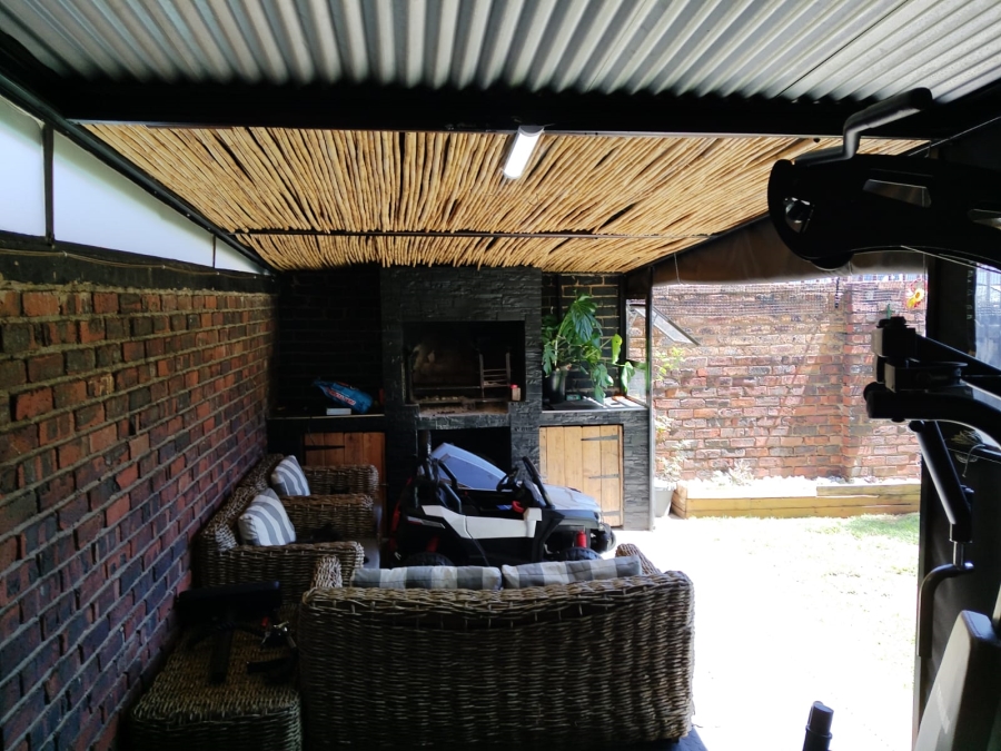 2 Bedroom Property for Sale in Birchleigh Gauteng